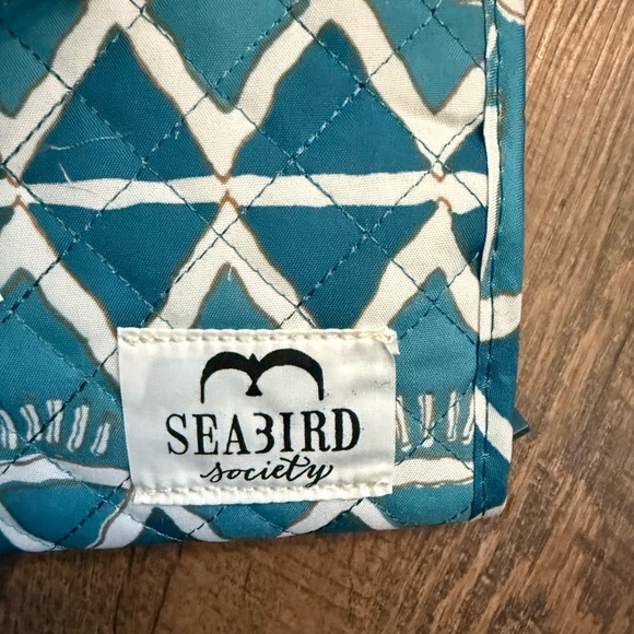 Seabird Society The Sunshine Daydream Hanging Toiletry Bag - Picture 3 of 9
